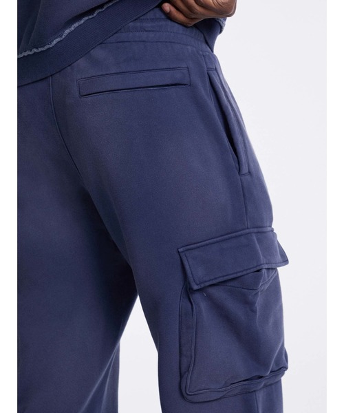 Guess（ゲス）の「GUESS Originals Cargo Jogger カーゴパンツ（カーゴパンツ・メンズ・ブラック/ネイビー・LARGE/SMALL/MEDIUM）」の6枚目の写真
