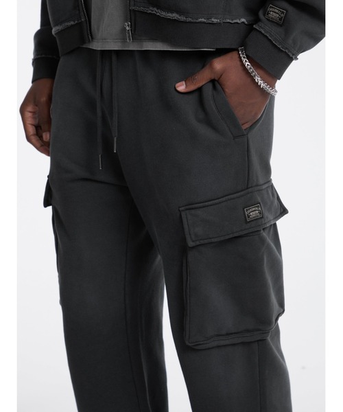 Guess（ゲス）の「GUESS Originals Cargo Jogger カーゴパンツ（カーゴパンツ・メンズ・ブラック/ネイビー・LARGE/SMALL/MEDIUM）」の11枚目の写真