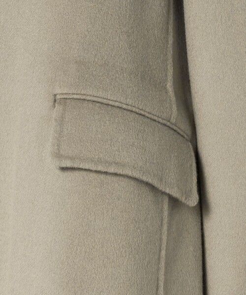 LOEFF（ロエフ）の「＜LOEFF＞リバー チェスター コート（チェスターコート・レディース・モカ/ネイビー・1/0）」の6枚目の写真