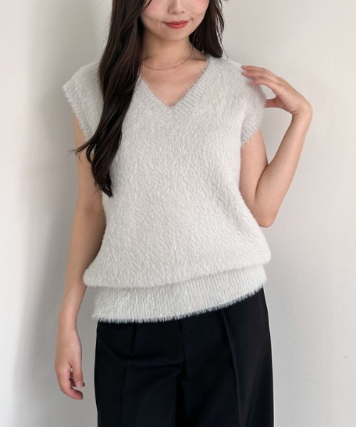 archives（アルシーヴ）の「ダブルフェイスフェザーニットベスト（ベスト・レディース・グレー/ブラウン/アイボリー・MEDIUM）」の16枚目の写真