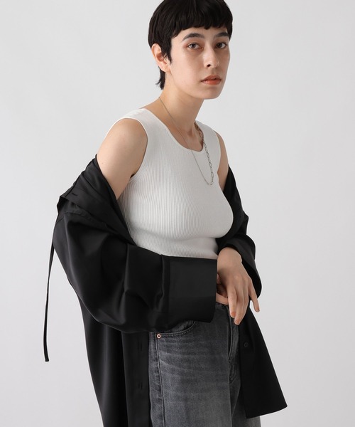 studio CLIP（スタディオクリップ）の「《ウタオ》リブニットタンクトップ（ニット/セーター・レディース・オフホワイト/ブラック/グレー/ブラウン・FREE）」の2枚目の写真