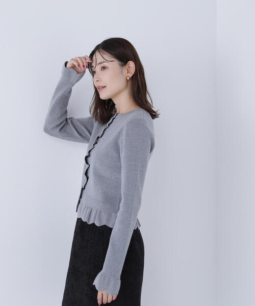 NATURAL BEAUTY BASIC(ナチュラルビューティーベーシック)の「◇メタルボタンフリルカーディガン(カーディガン/ボレロ・レディース・グレー/ダークオレンジ/ネイビー・FREE)」の6枚目の写真