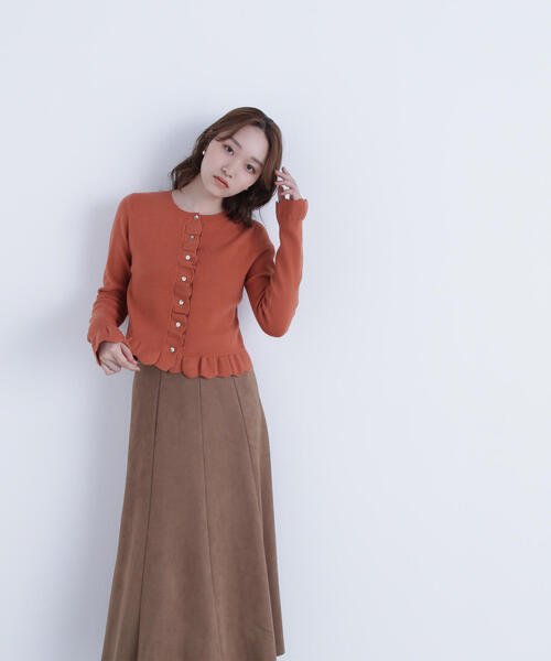 NATURAL BEAUTY BASIC(ナチュラルビューティーベーシック)の「◇メタルボタンフリルカーディガン(カーディガン/ボレロ・レディース・グレー/ダークオレンジ/ネイビー・FREE)」の3枚目の写真