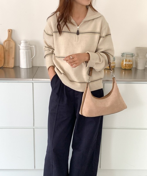 Chiina（チーナ）の「Chiina / シンプルスエード調ホーボーバッグ（ハンドバッグ・レディース・ベージュ/レッド/ブラウン/ブラック・FREE）」の8枚目の写真