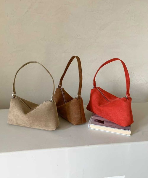 Chiina（チーナ）の「Chiina / シンプルスエード調ホーボーバッグ（ハンドバッグ・レディース・ベージュ/レッド/ブラウン/ブラック・FREE）」の15枚目の写真