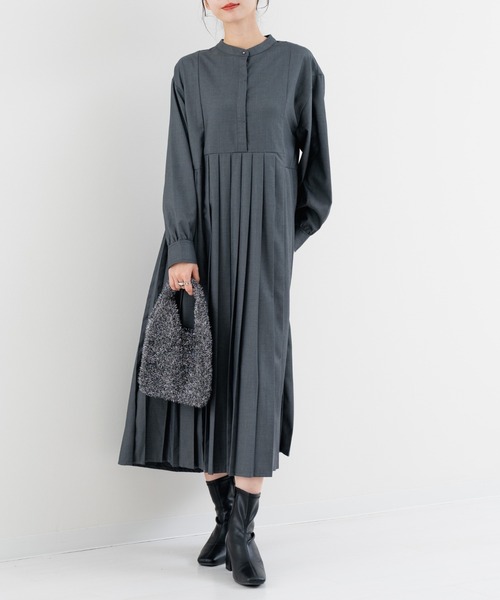 refinedworks(リファインドワークス)の「【refinedworks】オケージョンでも使える!プリーツワンピース(ワンピース・レディース・ブラック/チャコールグレー/ベージュ・FREE)」の7枚目の写真