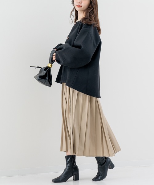 refinedworks(リファインドワークス)の「【refinedworks】オケージョンでも使える!プリーツワンピース(ワンピース・レディース・ブラック/チャコールグレー/ベージュ・FREE)」の5枚目の写真