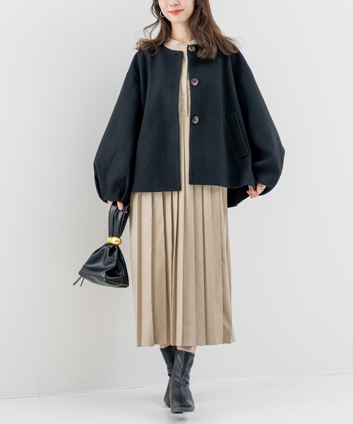 refinedworks(リファインドワークス)の「【refinedworks】オケージョンでも使える!プリーツワンピース(ワンピース・レディース・ブラック/チャコールグレー/ベージュ・FREE)」の8枚目の写真