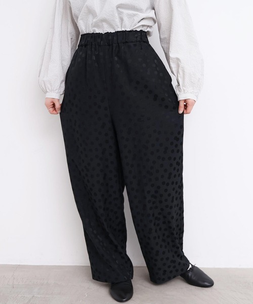 l'atelier du savon（アトリエドサボン）の「サテンジャガード　まばらドットパンツ（その他パンツ・レディース・ブラック・FREE）」の2枚目の写真