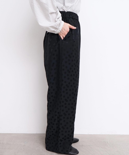 l'atelier du savon（アトリエドサボン）の「サテンジャガード　まばらドットパンツ（その他パンツ・レディース・ブラック・FREE）」の10枚目の写真