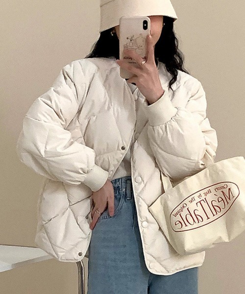 SallyLunn(サリーラン)の「キルティングノーカラージャケット(その他アウター・レディース・ホワイト/ブラウン/ブラック・MEDIUM/LARGE)」の4枚目の写真