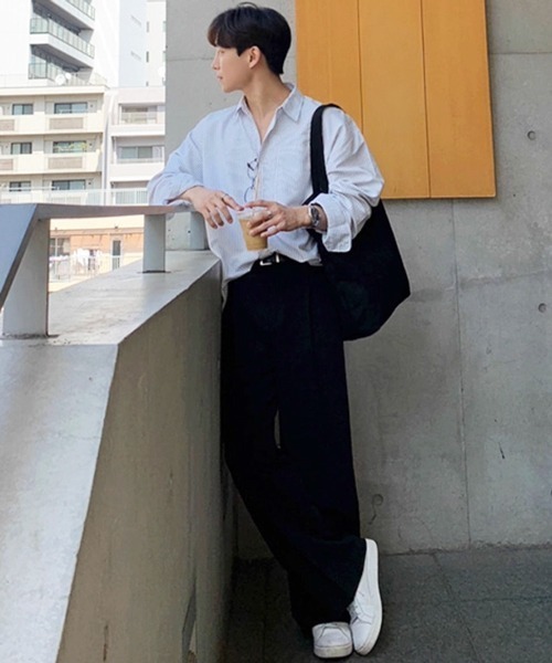 NOWLE（ノウル）の「【NOWLE】ルーズフィット ピンストライプ レギュラーシャツ（シャツ/ブラウス・メンズ・ホワイト/ブルー・MEDIUM/LARGE/X-LARGE）」の5枚目の写真