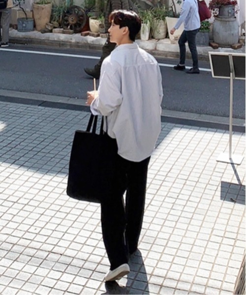 NOWLE（ノウル）の「【NOWLE】ルーズフィット ピンストライプ レギュラーシャツ（シャツ/ブラウス・メンズ・ホワイト/ブルー・MEDIUM/LARGE/X-LARGE）」の13枚目の写真