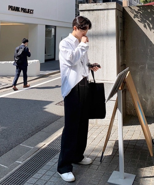 NOWLE（ノウル）の「【NOWLE】ルーズフィット ピンストライプ レギュラーシャツ（シャツ/ブラウス・メンズ・ホワイト/ブルー・MEDIUM/LARGE/X-LARGE）」の16枚目の写真