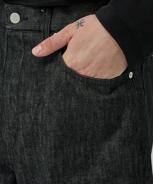 STUDIOUS(ステュディオス)の「【STUDIOUS】センタープレスが"消えない"デニム/リントラックワイドデニムトラウザーズ(デニムパンツ・メンズ・ブラック/インディゴブルー・1/2/3)」の5枚目の写真