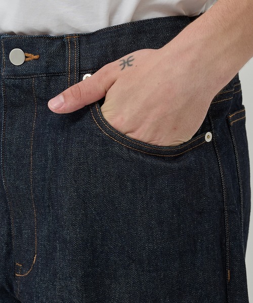 STUDIOUS(ステュディオス)の「【STUDIOUS】センタープレスが"消えない"デニム/リントラックワイドデニムトラウザーズ(デニムパンツ・メンズ・ブラック/インディゴブルー・1/2/3)」の10枚目の写真