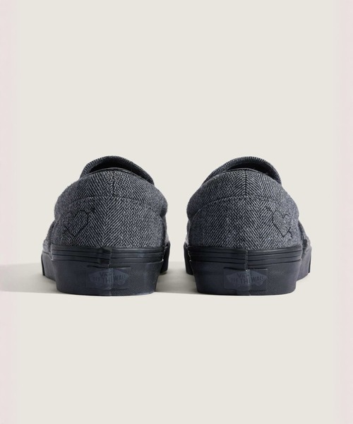 VANS（バンズ）の「クラシック スリッポン ウール / Classic Slip-On WOOL GRAY/BLAC VN000BVZ2391（スリッポン・メンズ・グレー・5.5/6/6.5/7/7.5/8/8.5/9/9.5/10/10.5/11/11.5/12/5）」の4枚目の写真