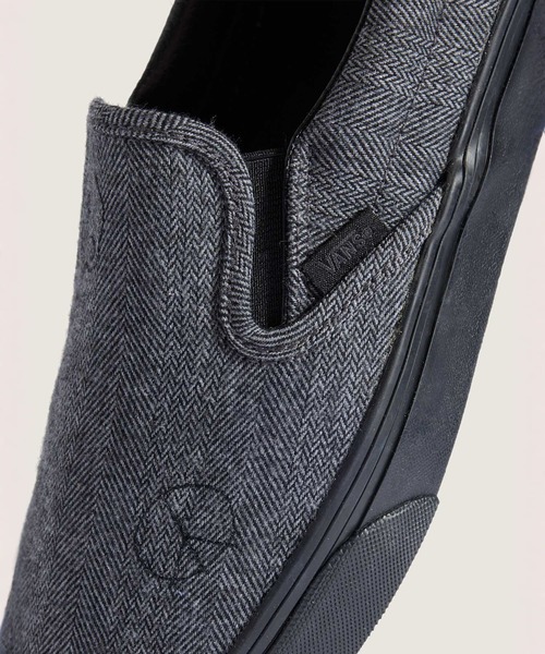 VANS（バンズ）の「クラシック スリッポン ウール / Classic Slip-On WOOL GRAY/BLAC VN000BVZ2391（スリッポン・メンズ・グレー・5.5/6/6.5/7/7.5/8/8.5/9/9.5/10/10.5/11/11.5/12/5）」の5枚目の写真