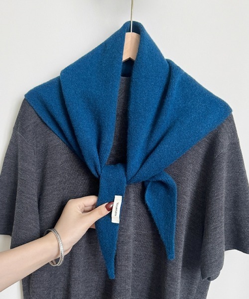 セール】ウール100%素材 三角ニットスカーフ（バンダナ/スカーフ