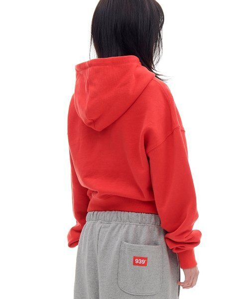 ARCHIVE BOLD（アーカイブボールド）の「939 LOGO CROP HOOD(RED)（パーカー・レディース・その他・OS）」の3枚目の写真