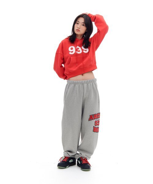 ARCHIVE BOLD（アーカイブボールド）の「939 LOGO CROP HOOD(RED)（パーカー・レディース・その他・OS）」の6枚目の写真