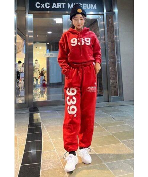 ARCHIVE BOLD（アーカイブボールド）の「939 LOGO CROP HOOD(RED)（パーカー・レディース・その他・OS）」の7枚目の写真