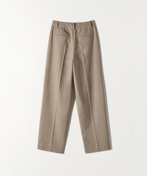 TTUDEMENT(トュードメント)の「WOOL ONE-TUCK WIDE SLACKS BEIGE(スラックス・レディース・その他・SMALL/MEDIUM)」の4枚目の写真
