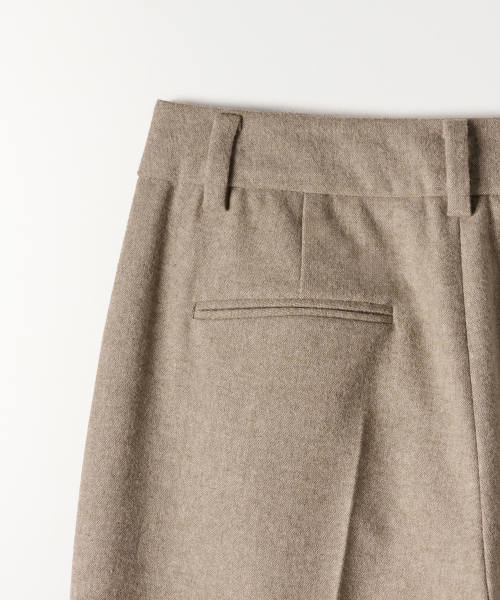 TTUDEMENT(トュードメント)の「WOOL ONE-TUCK WIDE SLACKS BEIGE(スラックス・レディース・その他・SMALL/MEDIUM)」の7枚目の写真