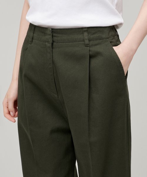 MUSINSA STANDARD WOMAN（ムシンサスタンダードウーマン）の「ウィメンズテーパードチノパンツ[カーキ]（その他パンツ・レディース・その他・30/24/26/27/28/29/25）」の5枚目の写真
