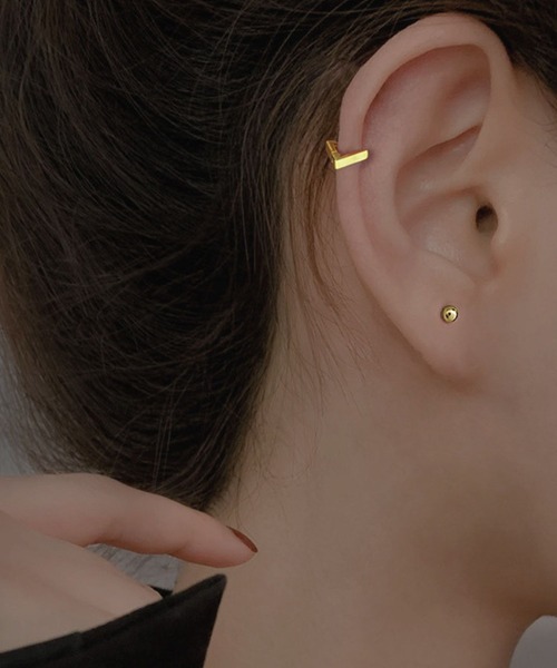 yu-ka(ユーカ)の「YU-KA:トライングルミニピアス triangle pierce(ピアス(両耳用)・レディース・ゴールド・FREE)」の1枚目の写真