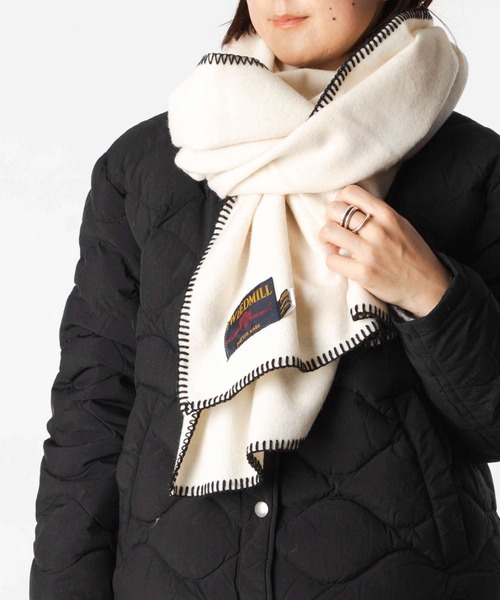 TWEED MILL(ツイードミル)の「TWEEDMILL Lambswool Blanket Stitch ツイードミル ラムウール ブランケットステッチ ストール(ストール/ショール・レディース・シルバー系/ストーン/ブラック系1・ONE SIZE)」の11枚目の写真