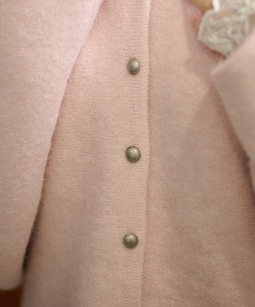LAULEN(ローレン)の「crew neck metal button knit cardigan /クルーネックメタルボタンニットカーディガン(カーディガン/ボレロ・レディース・ベージュ/ブラック/ブルー/ピンク・FREE)」の5枚目の写真