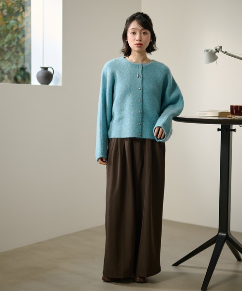 LAULEN(ローレン)の「crew neck metal button knit cardigan /クルーネックメタルボタンニットカーディガン(カーディガン/ボレロ・レディース・ベージュ/ブラック/ブルー/ピンク・FREE)」の15枚目の写真