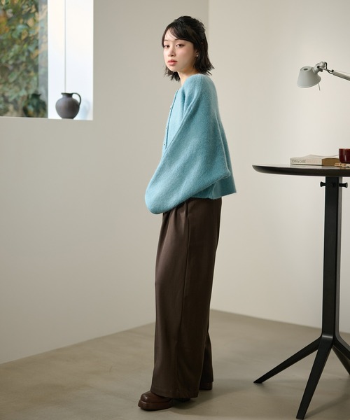LAULEN(ローレン)の「crew neck metal button knit cardigan /クルーネックメタルボタンニットカーディガン(カーディガン/ボレロ・レディース・ベージュ/ブラック/ブルー/ピンク・FREE)」の17枚目の写真