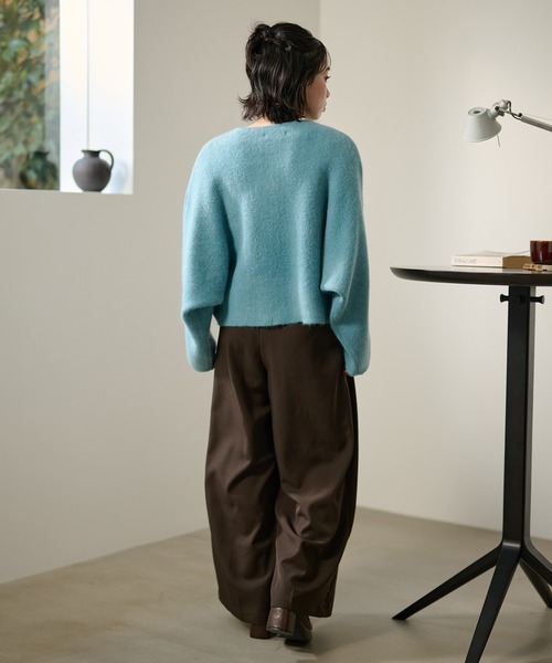 LAULEN(ローレン)の「crew neck metal button knit cardigan /クルーネックメタルボタンニットカーディガン(カーディガン/ボレロ・レディース・ベージュ/ブラック/ブルー/ピンク・FREE)」の18枚目の写真