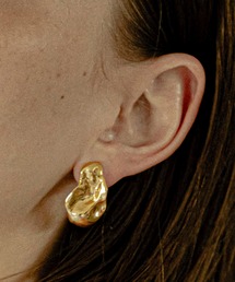 LAPUIS(ラピュイ) Oyster pierced earrings
