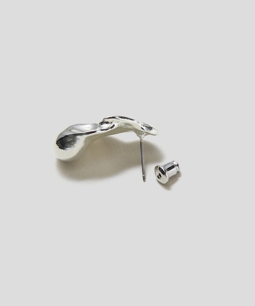 LAPUIS(ラピュイ)の「LAPUIS(ラピュイ) Oyster pierced earrings(ピアス(両耳用)・レディース・シルバー/ゴールド・FREE)」の9枚目の写真