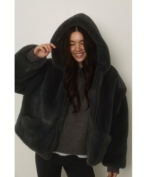 ALEXIA STAM（アリシアスタン）の「Hooded Eco Fur Jacket /フード付きエコファージャケット（その他アウター・レディース・ブラック/グレイッシュベージュ・FREE）」の9枚目の写真