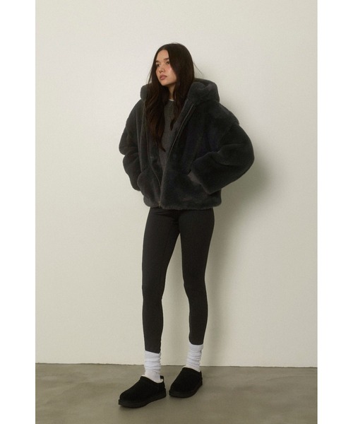 ALEXIA STAM（アリシアスタン）の「Hooded Eco Fur Jacket /フード付きエコファージャケット（その他アウター・レディース・ブラック/グレイッシュベージュ・FREE）」の10枚目の写真