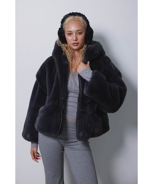 ALEXIA STAM（アリシアスタン）の「Hooded Eco Fur Jacket /フード付きエコファージャケット（その他アウター・レディース・ブラック/グレイッシュベージュ・FREE）」の11枚目の写真