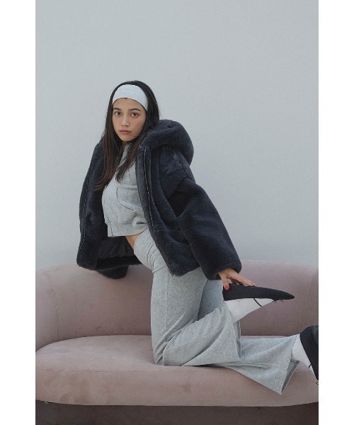 ALEXIA STAM（アリシアスタン）の「Hooded Eco Fur Jacket /フード付きエコファージャケット（その他アウター・レディース・ブラック/グレイッシュベージュ・FREE）」の12枚目の写真