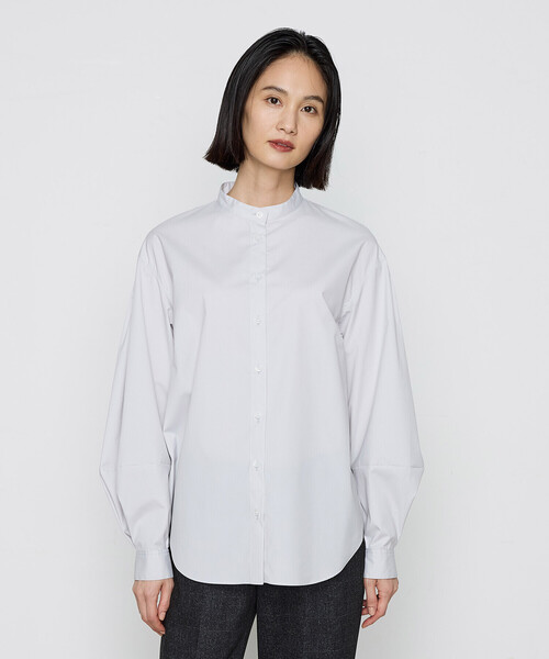 Gabardine K.T(ギャバジンケーティー)の「〔 +サイズ 〕 コットンポリブロード タックボリューム袖のブラウス(シャツ/ブラウス・レディース・オフホワイト/ライトグレー・13号)」の2枚目の写真