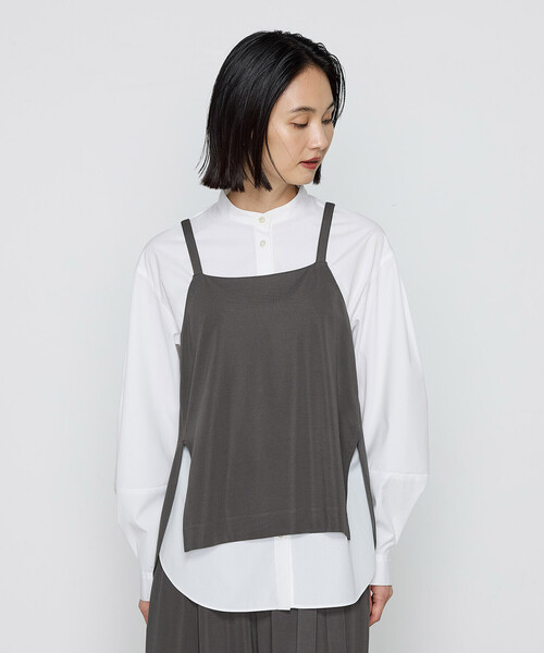 Gabardine K.T(ギャバジンケーティー)の「〔 +サイズ 〕 コットンポリブロード タックボリューム袖のブラウス(シャツ/ブラウス・レディース・オフホワイト/ライトグレー・13号)」の4枚目の写真