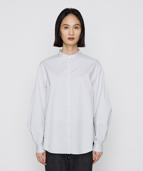 Gabardine K.T(ギャバジンケーティー)の「〔 +サイズ 〕 コットンポリブロード タックボリューム袖のブラウス(シャツ/ブラウス・レディース・オフホワイト/ライトグレー・13号)」の11枚目の写真