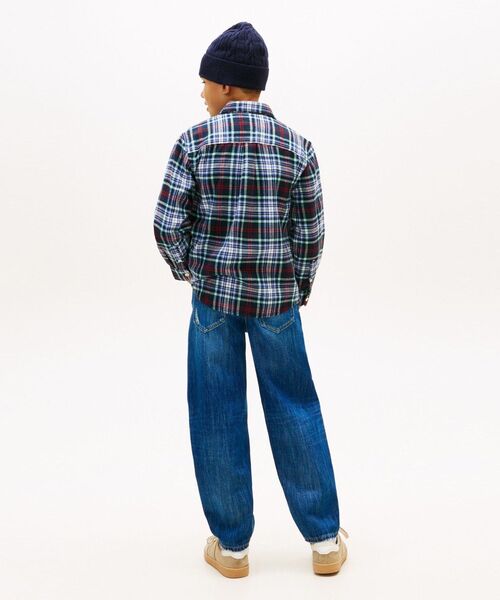 TOMMY HILFIGER（トミーヒルフィガー）の「BOYS チェックエンブレムグラフィックシャツ（シャツ/ブラウス・キッズ・グリーン・130cm/150cm/140cm/160cm）」の4枚目の写真