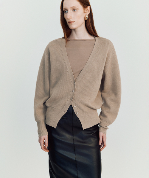 MAYVERU(メイバーユー)の「Dore wool cardigan _ Beige(カーディガン/ボレロ・レディース・その他・FREE)」の12枚目の写真
