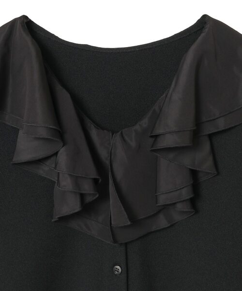 Tiara（ティアラ）の「フリルカラーカーディガン（ニット/セーター・レディース・ライトベージュ/ブラック/ネイビー・FREE）」の4枚目の写真