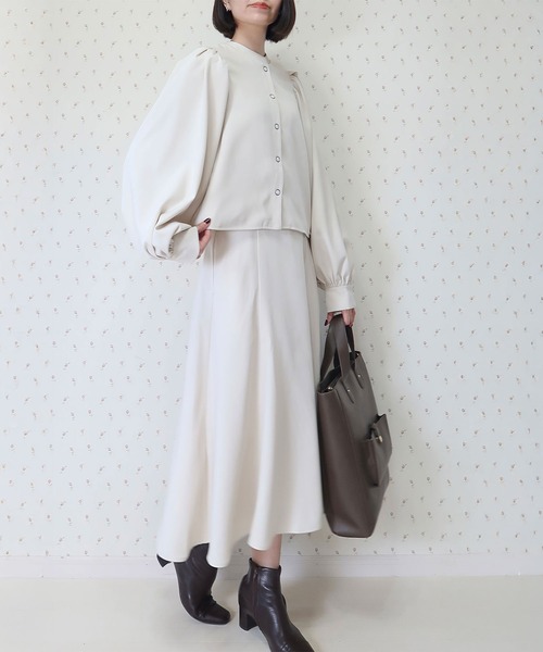 INTERPLAY(インタープレイ)の「【INTERPLAY x MAYUKO】Belted Gather Flare Skirt(スカート・レディース・ブラック/アイボリー・FREE)」の7枚目の写真