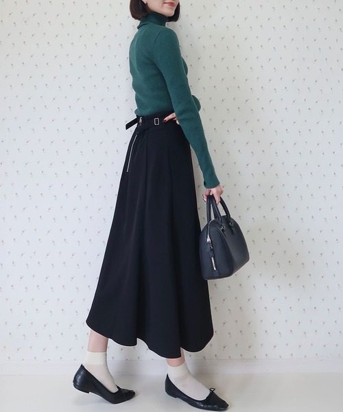 INTERPLAY(インタープレイ)の「【INTERPLAY x MAYUKO】Belted Gather Flare Skirt(スカート・レディース・ブラック/アイボリー・FREE)」の10枚目の写真