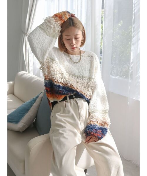 Ungrid(アングリッド)の「ファンシーヤーンスラブニット(ニット/セーター・レディース・ブルー/レッド/アイボリー・FREE)」の2枚目の写真